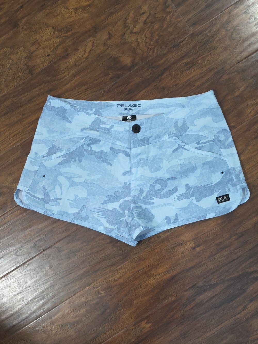 Pelagic Moana Blue Fish Camo Hybrid Shorts Coastal Fishing Size 4